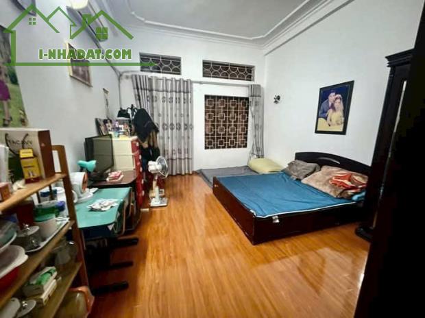 Trần Quốc Hoàn, DT 52M2x4T, MT 4.1M , giá 18.7 Tỷ.   PHÂN LÔ Ô TÔ TRÁNH - KV HIẾM NHÀ BÁN - 3