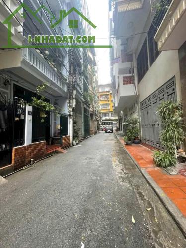 Trần Quốc Hoàn, DT 52M2x4T, MT 4.1M , giá 18.7 Tỷ.   PHÂN LÔ Ô TÔ TRÁNH - KV HIẾM NHÀ BÁN