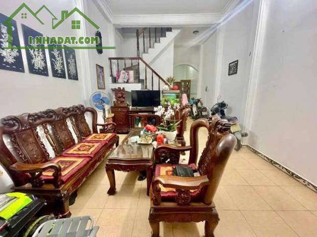 Trần Quốc Hoàn, DT 52M2x4T, MT 4.1M , giá 18.7 Tỷ.   PHÂN LÔ Ô TÔ TRÁNH - KV HIẾM NHÀ BÁN - 1