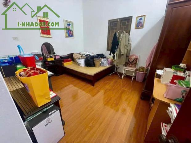 Trần Quốc Hoàn, DT 52M2x4T, MT 4.1M , giá 18.7 Tỷ.   PHÂN LÔ Ô TÔ TRÁNH - KV HIẾM NHÀ BÁN - 2
