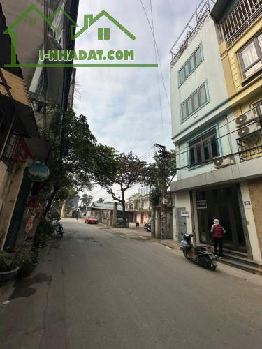 Hiếm - Bán nhà Nguyễn Sơn- Dân Xây - 2 thoáng - Ô tô - 60m2 - 5 tầng -5 ngủ - nhỉnh 8 tỷ - 1