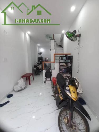 Bán nhà 3,3x10 đúc 3 lầu cách mặt tiền đường Tú Mỡ 3 căn - 1