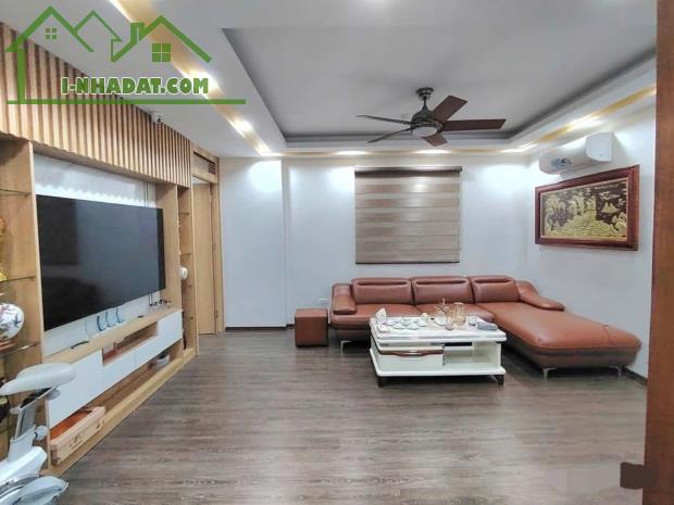 BÁN TÒA CĂN HỘ DỊCH VỤ KẾT HỢP VĂN PHÒNG -KHƯƠNG THƯỢNG -ĐỐNG ĐA.  DT:100M2 X 10T X 5.2M.