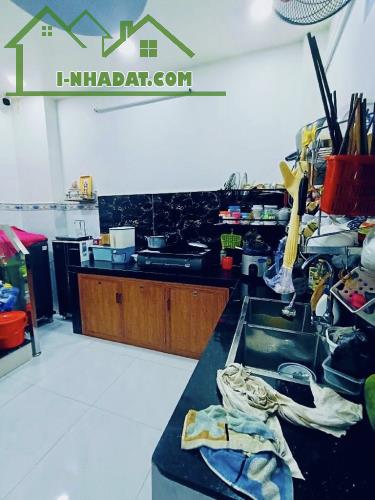 VỊ TRÍ KD Đ.ỈNH - GẦN CHỢ P18 - TÂN HƯƠNG - 2 TẦNG - NHÀ MỚI 60M N4*15 NHỈNH 8 ĐỒNG - 3