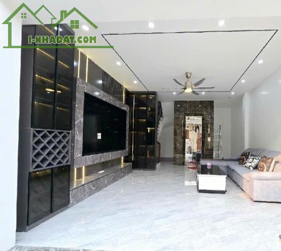 💥💥💥LONG BIÊN – NHÀ ĐẸP ĐÓN GIÓ LÔ GÓC 6 TẦNG THANG MÁY – NGÕ THÔNG 👍 🏕Đàm Quang Trung - 3