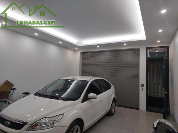 Nhà Dân Xây Phố Nguyễn Văn Cừ Long Biên, 115m2, mặt tiền rộng, gần cầu chương dương, 27 tỷ