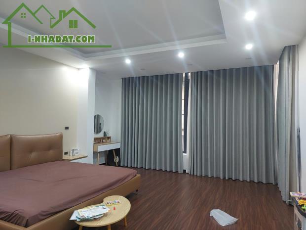Nhà Dân Xây Phố Nguyễn Văn Cừ Long Biên, 115m2, mặt tiền rộng, gần cầu chương dương, 27 tỷ - 3