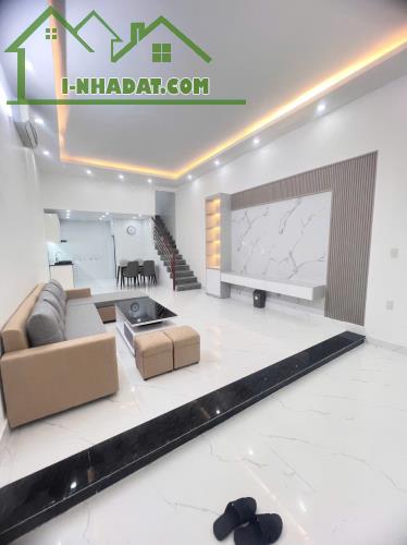 Bán nhà 2 tầng sạch đẹp về ở luôn phố Dư Hàng - 5