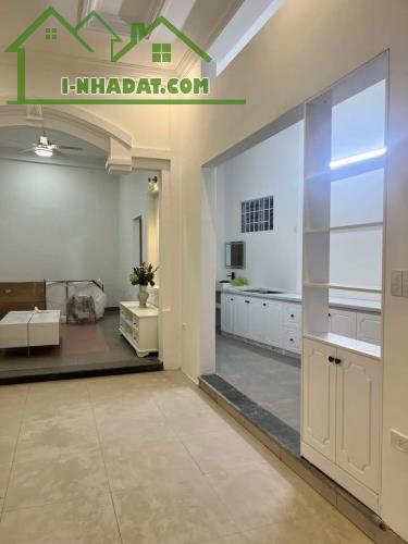 🏡 BÁN NHÀ ĐƯỜNG CHỢ KHÂM THIÊN - ĐỐNG ĐA - HÀ NỘI  💰 Giá bán: 20 tỷ 📏 Diện tích: 109m² - 3