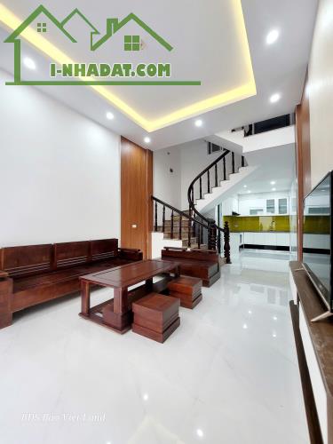 Bán nhà 3 tầng sạch đẹp về ở luôn ngõ 109 Trại Lẻ