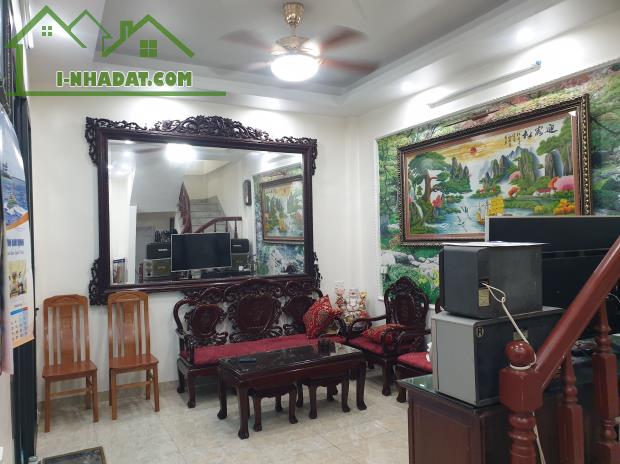 BÁN NHÀ ĐẸP 1.65 TỶ 3 TẦNG 47M2 KHU VỰC TRẦN QUANG KHẢI