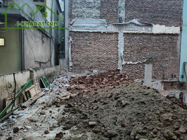 Mảnh đất hiếm còn sót lại tại Nguyễn Ngọc Vũ 45m2 sổ vuông đét, giá nhỉnh 9 tỷ