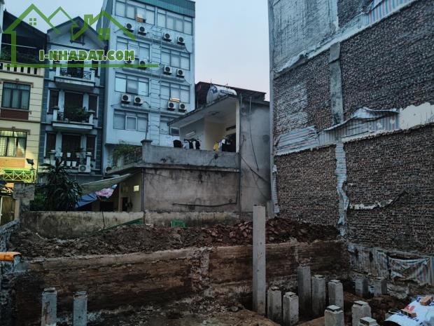 Mảnh đất hiếm còn sót lại tại Nguyễn Ngọc Vũ 45m2 sổ vuông đét, giá nhỉnh 9 tỷ - 1