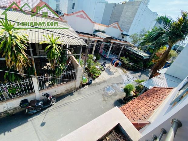 NHÀ 2 TẦNG HẺM XE HƠI, DT 100M², 5PN 3WC, HỒ BÁ PHẤN, PHƯỚC LONG A - 1