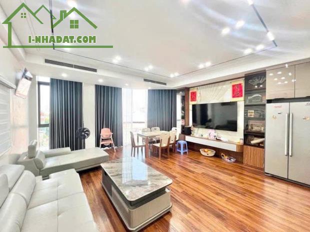 NHÀ ĐẸP, VỊ TRÍ ĐỈNH, KINH DOANH, THANG MÁY, SÁT PHỐ, VỈA HÈ, Ô TÔ TRÁNH PHỐ HOÀNG NGÂN.
