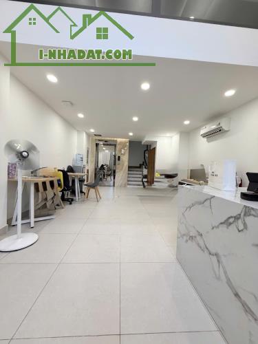 MẶT TIỀN VIP NGUYỄN VĂN NGUYỄN – TÂN ĐỊNH (Q.1/10-3), Q1 – 66m² (4.5 x 15m) 5 TẦNG – HĐ TH