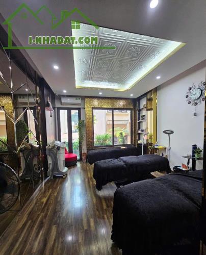 18 TỶ - Bán nhà phân lô Nguyễn Chí Thanh - Ô tô tránh kinh doanh - 50m ra mặt phố - 1