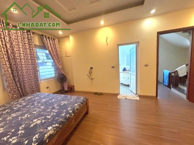 BÁN GẤP NHÀ BA ĐÌNH GIÁP DANH TÂY HỒ HOÀN KIẾM 41M X 4 TẦNG MT 4,5M 6,2 TỶ
