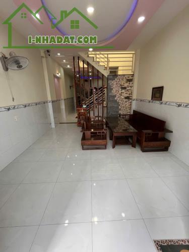 Bán nhà 2 Tầng Thuận Giao(TPHCM),đường ô tô vi vu,giá chỉ nhỉnh 1 tỷ,gần ngã 4 Hòa Lân
