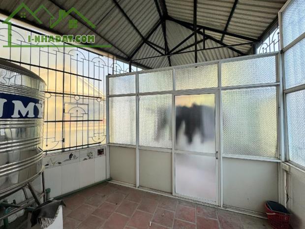 💥 Bán gấp nhà Trần Thái Tông - 8,x tỷ, gần phố, dân xây, mặt tiền khủng. - 1