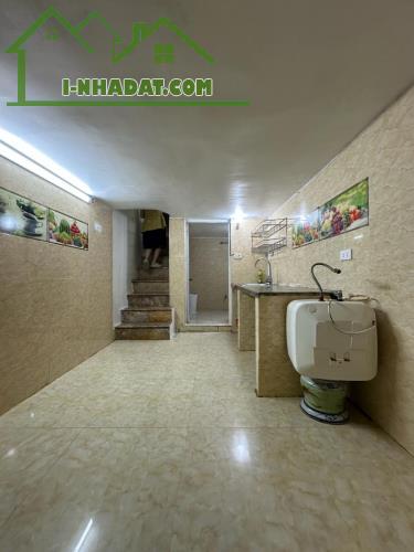 NHÀ MẶT NGÕ TRẦN KHÁT CHÂN – NGÕ THÔNG – KINH DOANH   20/25 m-3 tầng -3,18 tỷ   • Nhà nằm