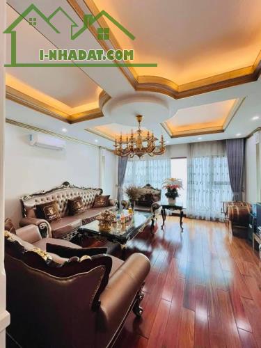 NHÀ PHÂN LÔ, 73M, MT 5M, NỘI THẤT XỊN, Ở NGAY ,VỊ TRÍ ĐẸP, VỈA HÈ, GARA Ô TÔ QUẬN CẦU GIẤY