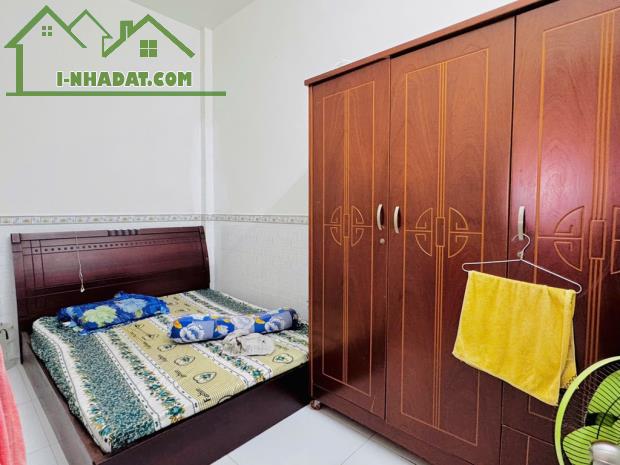 NHÀ BÁN QUANG TRUNG GV - GẦN CHỢ HẠNH THÔNG TÂY & CV LÀNG HOA - DT 48M² - 2 TẦNG CHỈ 4.X T - 5