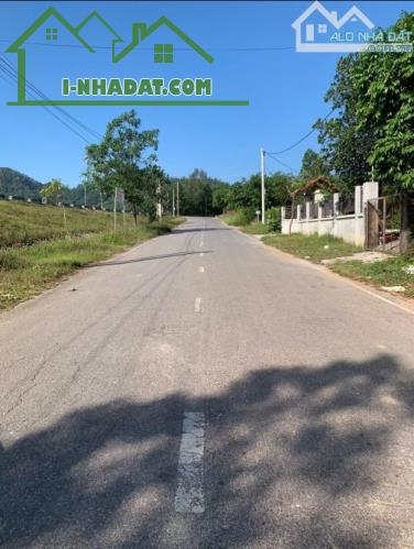 đất gần hồ Cầu Bãi xã Bắc Sơn. Diện tích 3426 m2 , vị trí đẹp