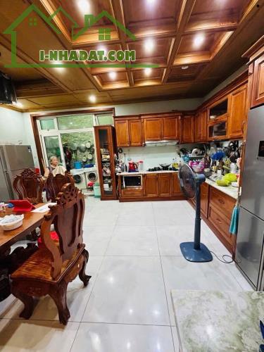 Bán gấp nhà đẹp ở ngay khu Đường số Q.7, xe hơi ngủ nhà, 120m2, ngang 6m, SHR, chỉ 24 tỷ. - 2