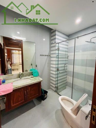 Bán gấp nhà đẹp ở ngay khu Đường số Q.7, xe hơi ngủ nhà, 120m2, ngang 6m, SHR, chỉ 24 tỷ. - 4