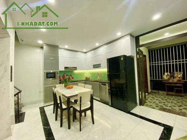 Bán Nhà 5 Tầng Thang Máy – Phố Đại La – Gần Trường Kinh Tế Quốc Dân – 40M2 – 8.7 Tỷ - 1