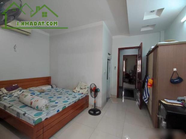 🏚️ BÁN NHÀ MẶT TIỀN HẺM KINH DOANH QUẬN 4
 
📣 KÈO THƠM KHU DÂN CƯ HIỆN HỮU KHÔNG LO - 1