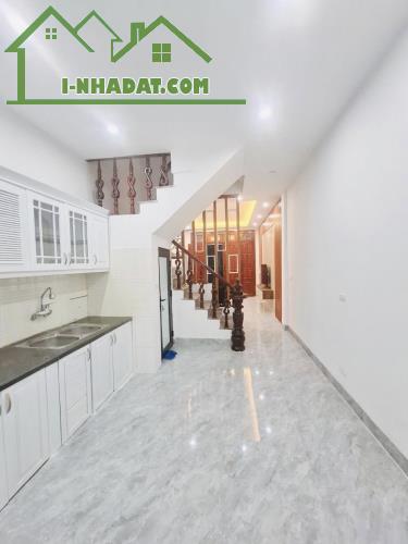 Bán nhà phân lô Hoàng Mai - mặt ngõ rộng thông oto chạy , dt 38M * 4T giá 7.35 tỷ SĐCC - 1