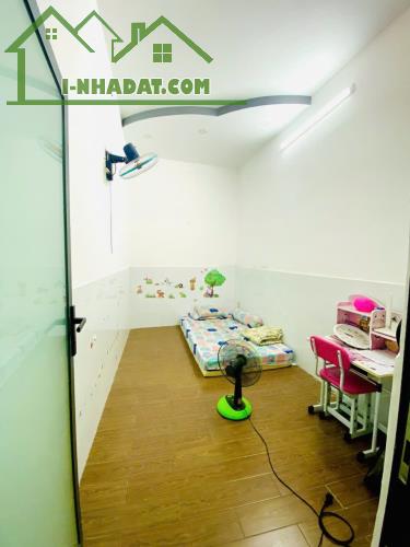 HẺM Ô TÔ TRÁNH - GIÁP CHỢ THẠCH ĐÀ - GÒ VẤP - 60M2 - 2 TẦNG - GIÁ 5.5 tỷ - 4
