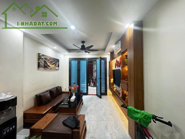 BÁN NHÀ NGỌC THUỴ, LONG BIÊN, 40M2, 5 TẦNG, Ô TÔ ĐỖ CỬA, VỊ TRÍ TRUNG TÂM, GIÁ HƠN 7 TỶ - 1