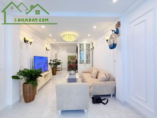 B.Á.N N.H.À LÔ GÓC - PHỐ LÊ QUANG ĐẠO- NAM TỪ LIÊM - 200M RA MẶT ĐƯỜNG LỚN - GIÁ CHỈ 6.9 T - 1