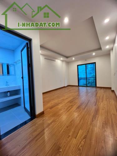 B.Á.N N.H.À LÔ GÓC - PHỐ LÊ QUANG ĐẠO- NAM TỪ LIÊM - 200M RA MẶT ĐƯỜNG LỚN - GIÁ CHỈ 6.9 T - 2