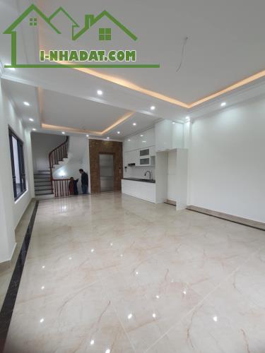 Chính chủ gửi bán nhà p La Khê, Hà Đông 47m 5 tầng Thang Máy ô tô, Kdoanh, chỉ hơn 13 tỷ