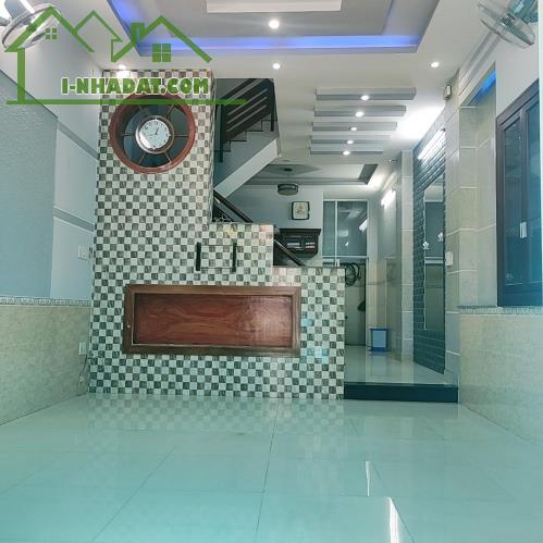 BÁN NHÀ -QUANG TRUNG P8 GÒ VẤP, XE HƠI , DT 56M2 (4.2mX13.5m)-  4TẦNG - 4PN KHÉP KÍN SÂN - 3