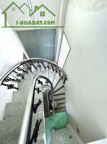 BÁN NHÀ MẶT TIỀN 40M2 5 TẦNG NGANG 6M 5 PN KD ĐỈNH TRƯỜNG SA GẤP BÁN 9.2 TỶ. - 1