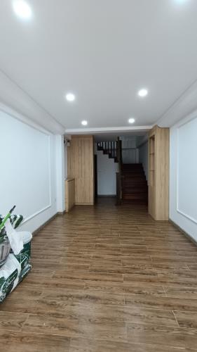 Bán nhà riêng phố Phạm Ngọc Thạch Đống Đa, nhà đẹp ô tô tránh 2 vỉa hè kinh doanh