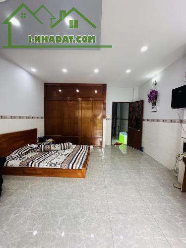 *** BÁN NHÀ QUẬN 5-SỔ ĐẸP CHÍNH CHỦ -70M2-2 Tầng Hẻm 4m thông Nguyễn Biểu- Nguyễn Văn Cừ - 2
