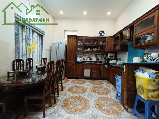 Bán nhà Hoàng Minh Đạo,Long Biên 4 tầng,70m,mt4.8m oto vào nhà nhỉnh 15 tỷ - 4