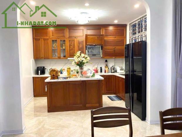 THÁI THỊNH💥ĐỐNG ĐA💥45M2 x 5T💥MT 6.5M💥 11.2 TỶ💥 GẦN PHỐ💥NHÀ ĐẸP DÂN XÂY💥TẶNG NỘI - 2