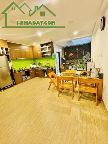 GIẢM SỐC 500TR - NHÀ MT XE HƠI KHU ĐỆ NHẤT 5 TẦNG 100M2 HƠN 9 TỶ XÍU( TL CHÍNH CHỦ) - 2