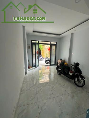 BÁN NHÀ 1/ BÌNH TÂN SÁT HƯƠNG LỘ 2 - HẺM XE HƠI - 2 TẦNG 3PN MỚI - 53M2 CHỈ 4.1 TỶ TL - 4