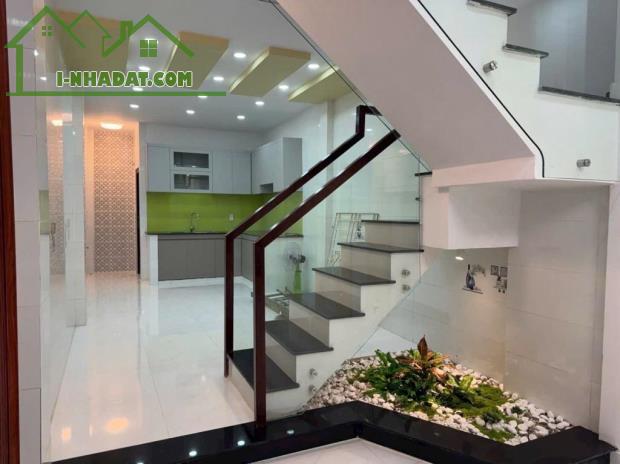 🥰🥰PHƯỜNG 10 - TÂN BÌNH - DT GẦN 50M2 - DÀNH CHO GD NHỎ HOẶC BA MẸ M.UA N.HÀ CHO CON ĐI