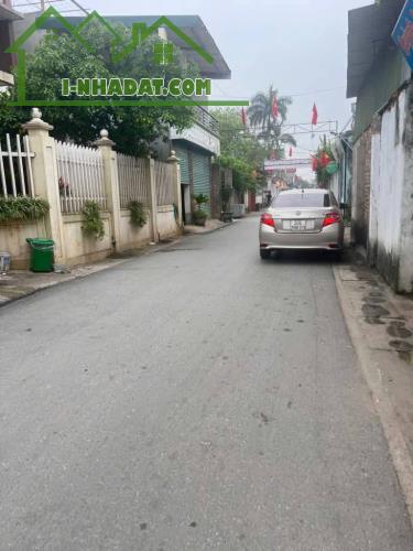 Gia dinh cần bán ạ. Mảnh đất tiềm năng ạ. Tại sóc sơn hà nội ạ