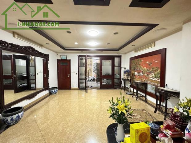 NHÀ TÂN MAI 90M2*5T, GARA, 2 MẶT THOÁNG, GẦN PHỐ 21,3 TỶ