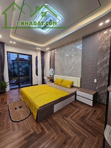 Bán nhà đẹp phố Nguyễn Sơn,sát phố,ngõ thông ba gác phóng vù vù,diện tích 40m2,nhỉnh 12 tỷ - 3